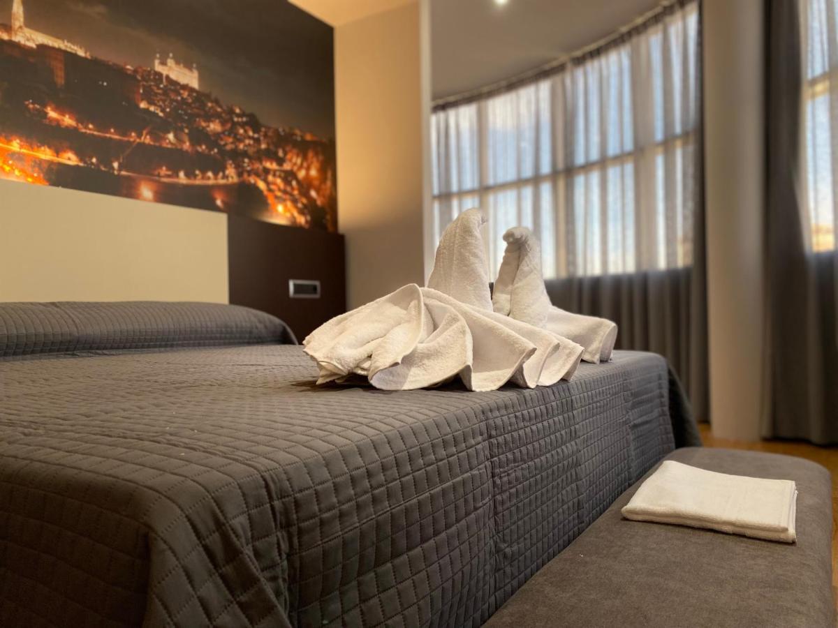 Hotel-Asador Montes Oretanos Pulgar Eksteriør billede