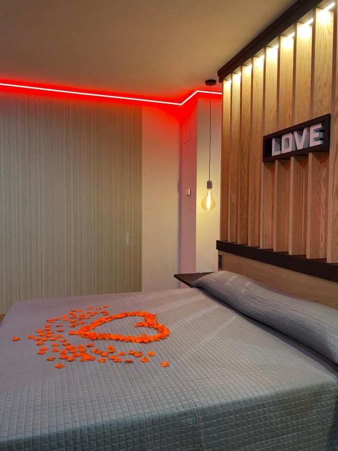 Hotel-Asador Montes Oretanos Pulgar Eksteriør billede