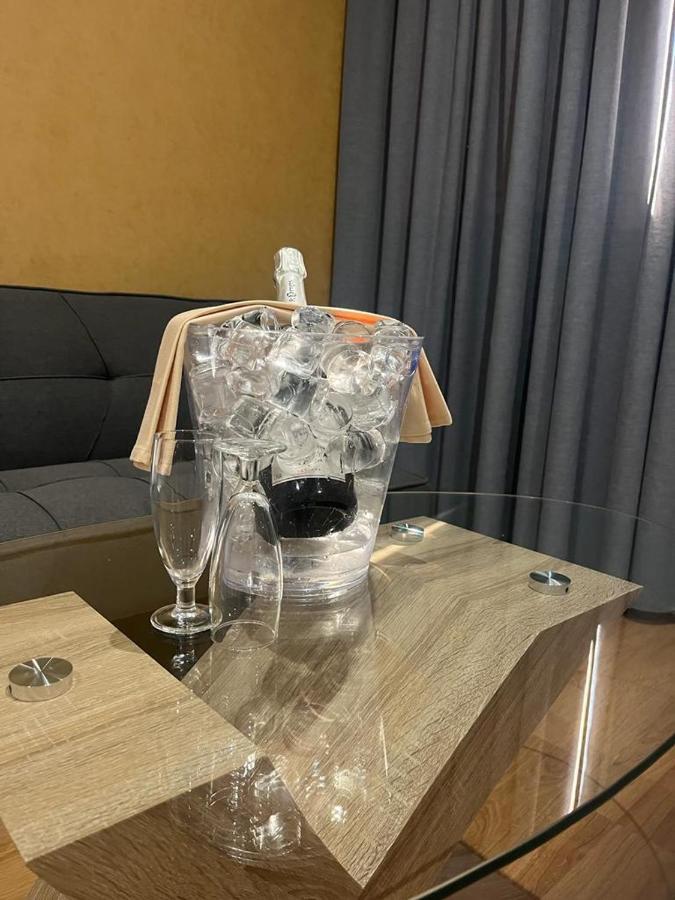 Hotel-Asador Montes Oretanos Pulgar Eksteriør billede